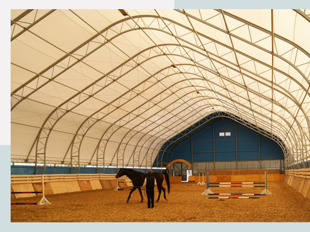 Строительство конных манежей в Нижневартовске